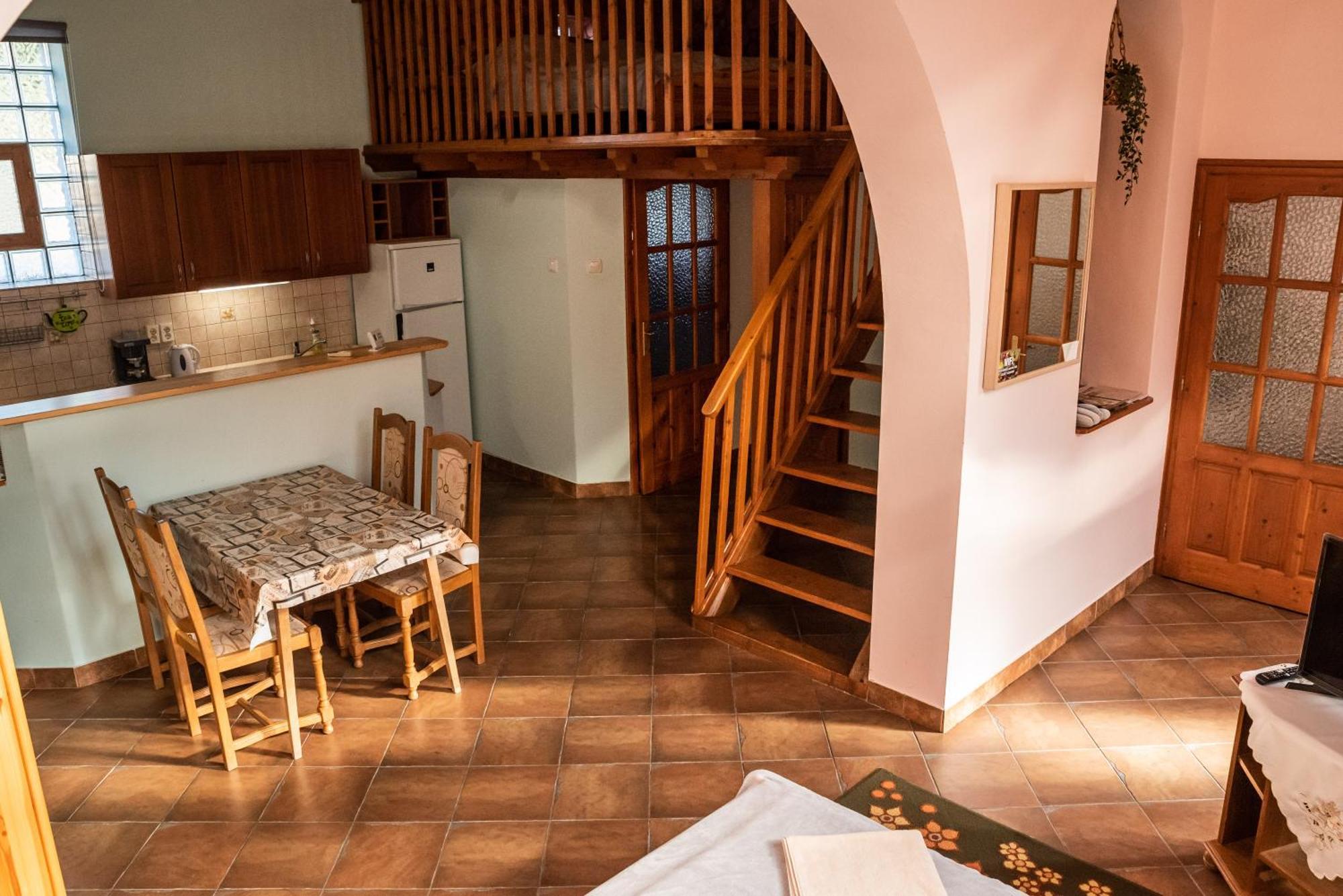 Gesztenye Apartman Makó Zewnętrze zdjęcie
