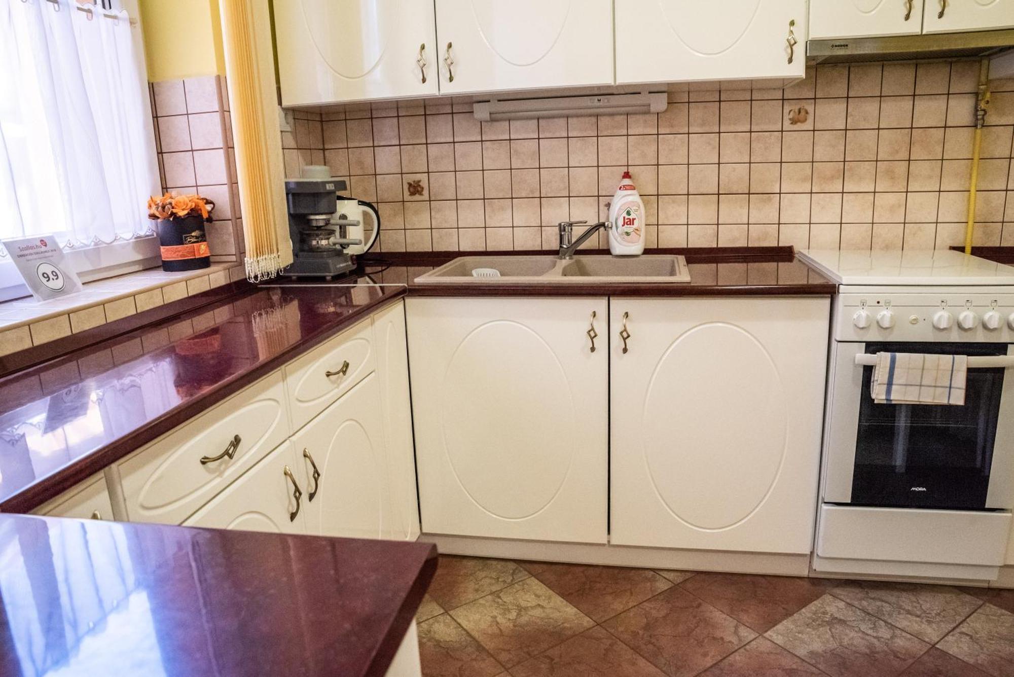 Gesztenye Apartman Makó Zewnętrze zdjęcie
