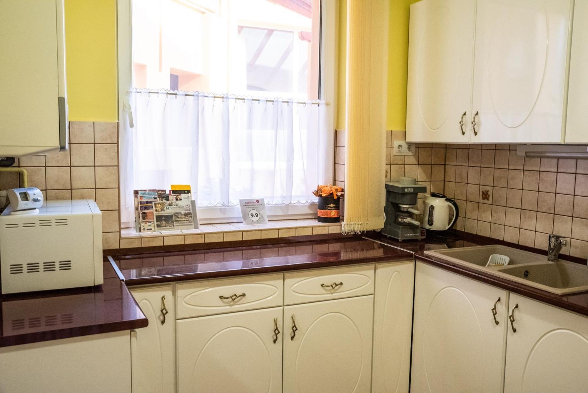 Gesztenye Apartman Makó Zewnętrze zdjęcie